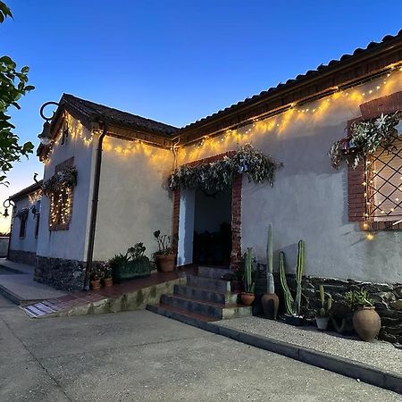 La Casa Barata, Casa Rural Cedillo 外观 照片